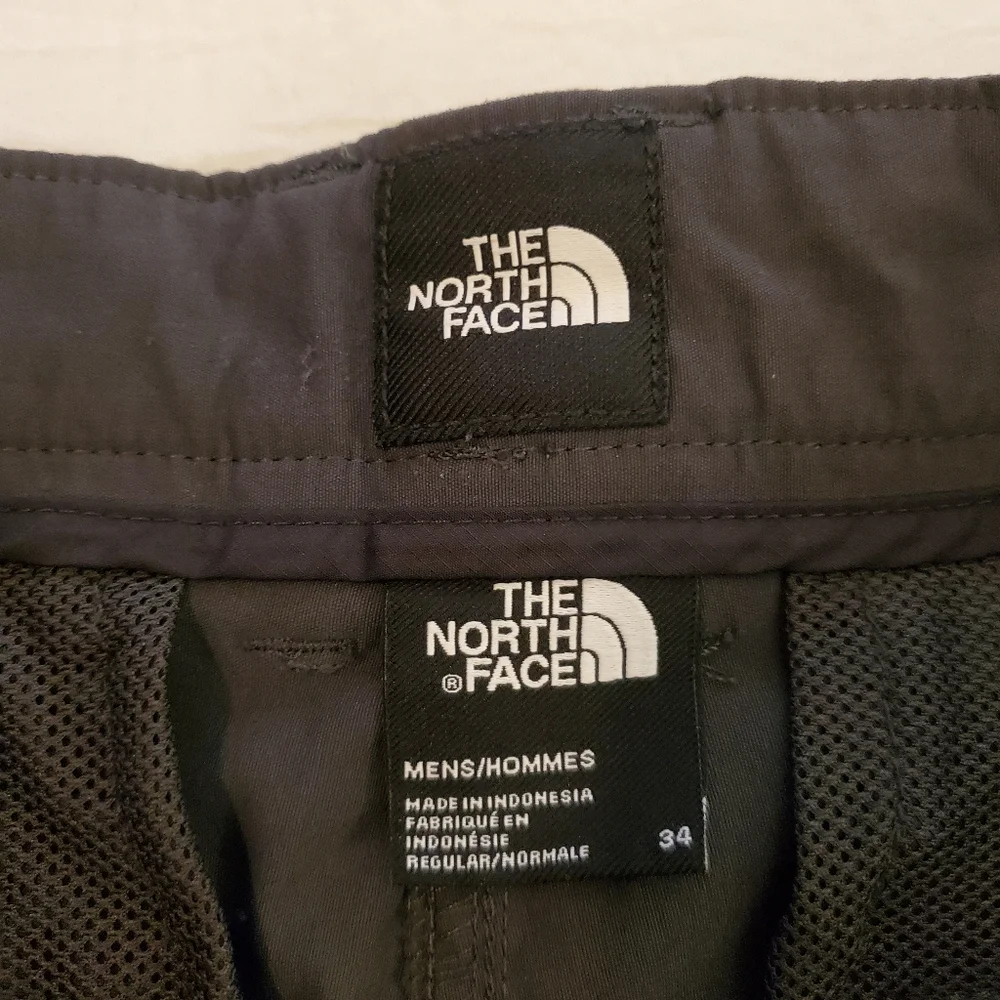 THE NORTH FACE Dark Gray‎ Nylon Gorpcore Performance Chino Shorts Men's Size 34